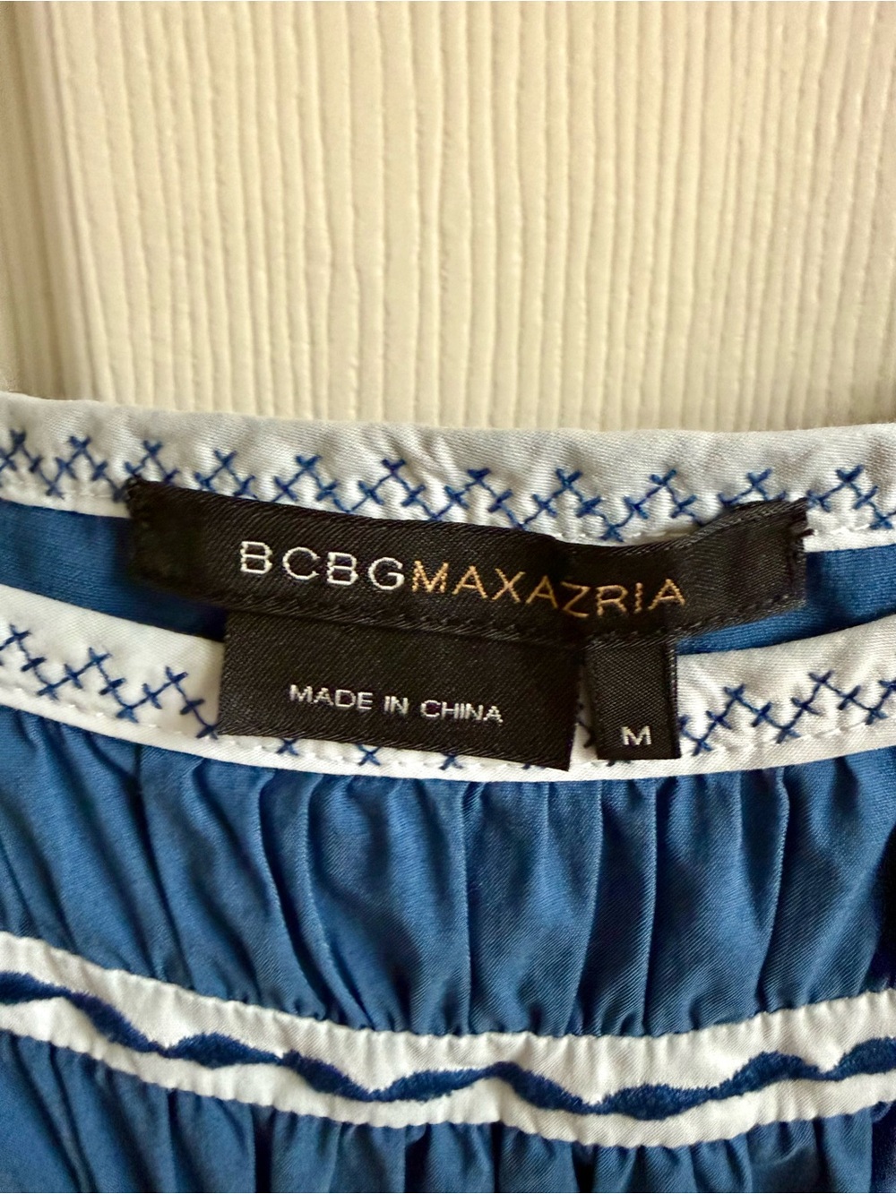 BCBGMaxAzria Blue and White Textured Dress - Picture 3 of 3